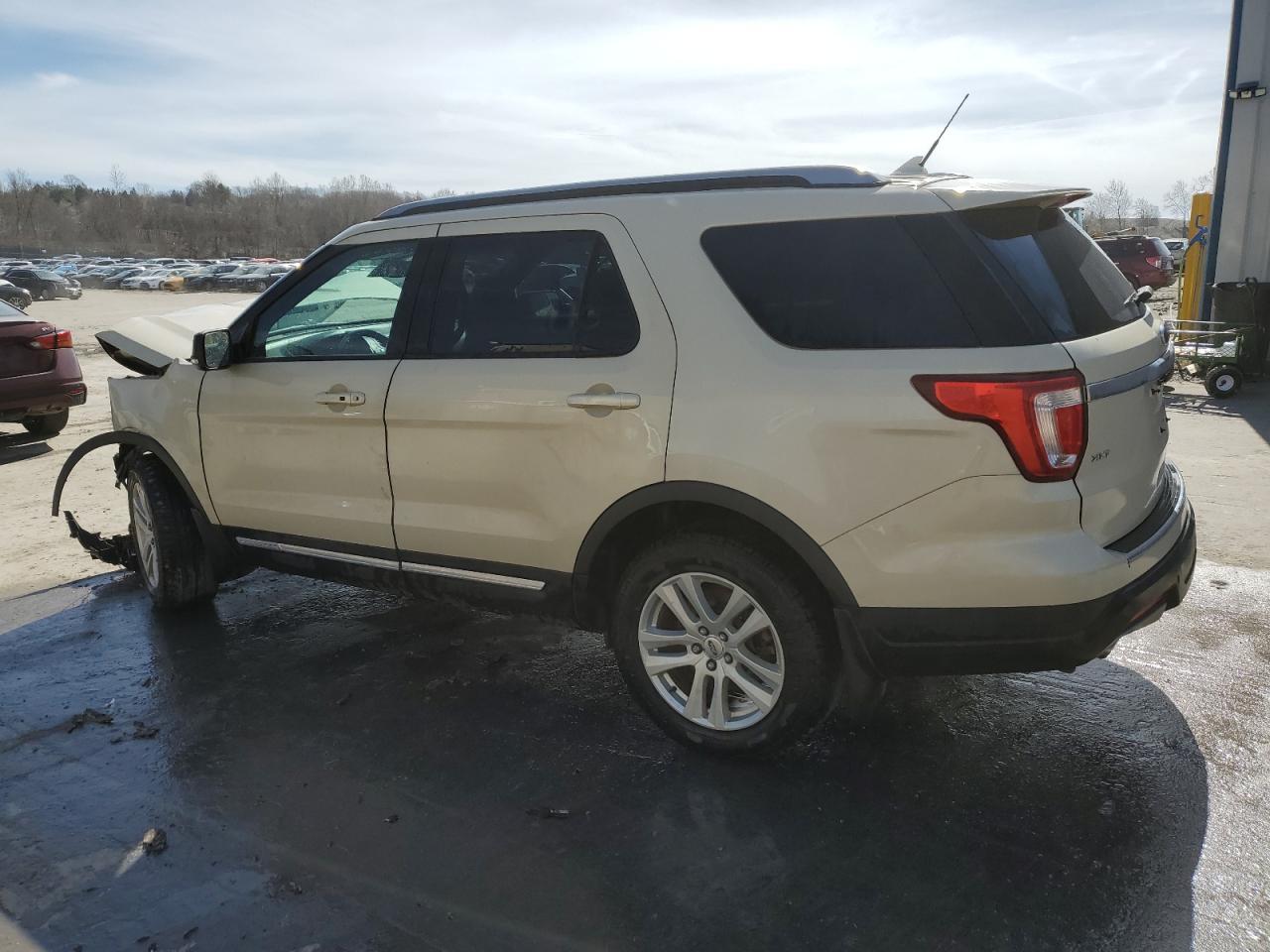 2018 FORD EXPLORER X - Image 2