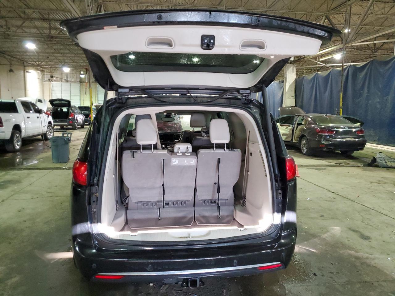 2017 CHRYSLER PACIFICA T - Image 6