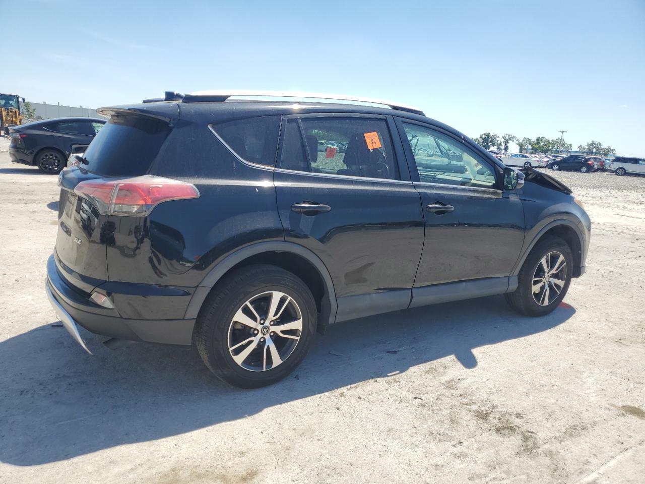 2016 TOYOTA RAV4 XLE - Image 3
