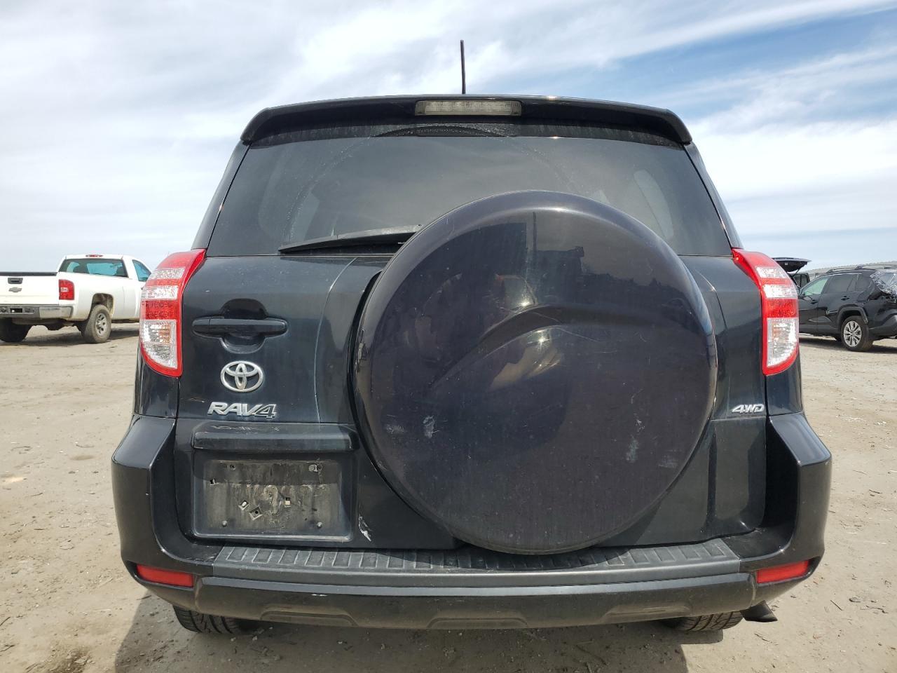 2011 TOYOTA RAV4 - Фото 6