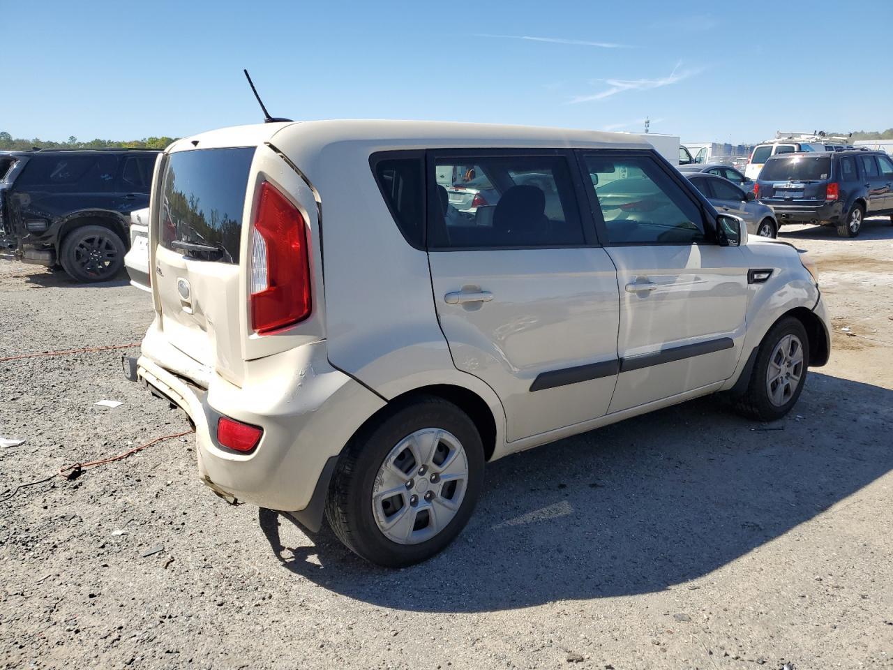 2013 KIA SOUL - Image 3