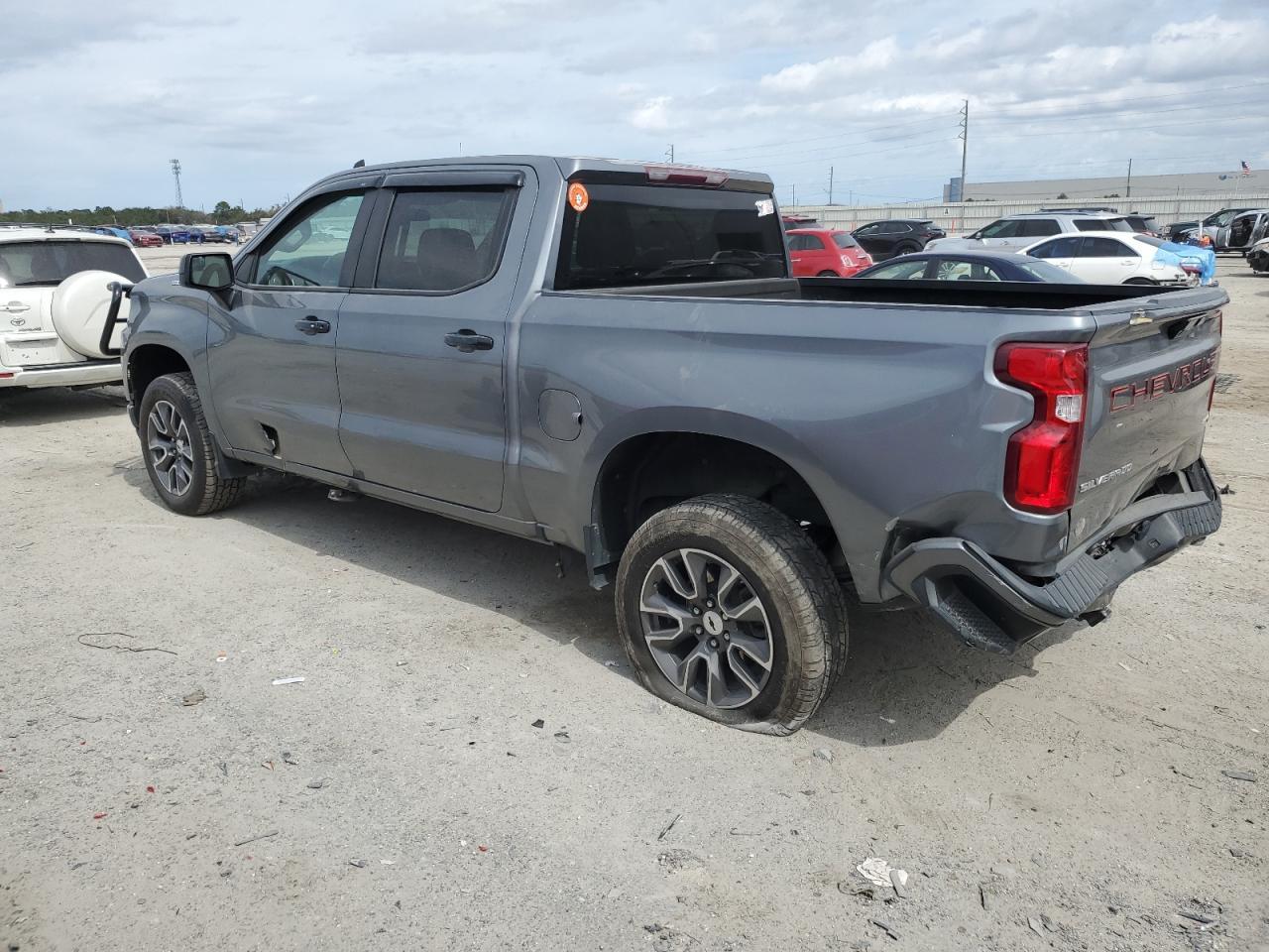 2021 CHEVROLET SILVERADO - Фото 2