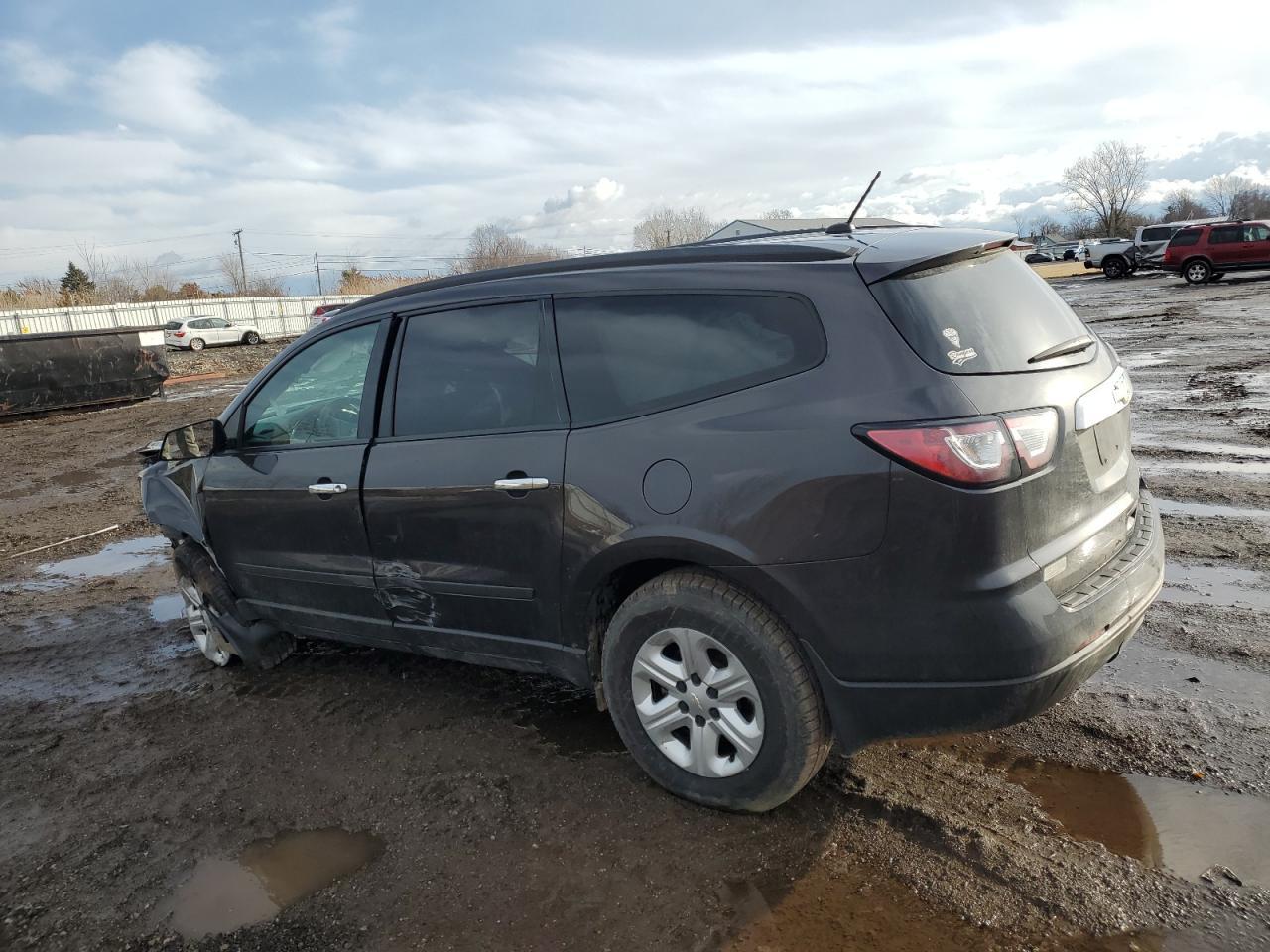 2015 CHEVROLET TRAVERSE L - Image 2