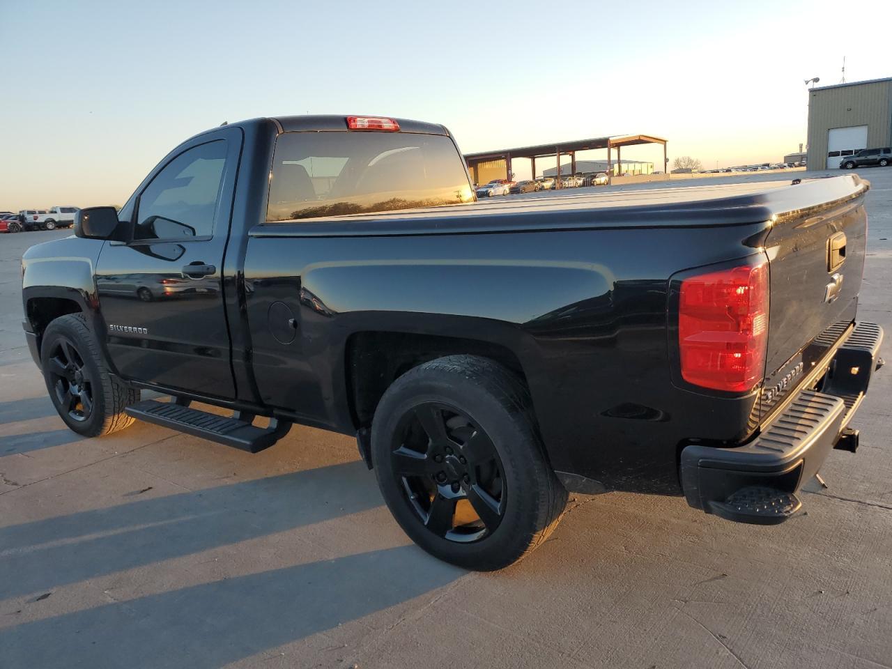 2015 CHEVROLET SILVERADO - Image 2