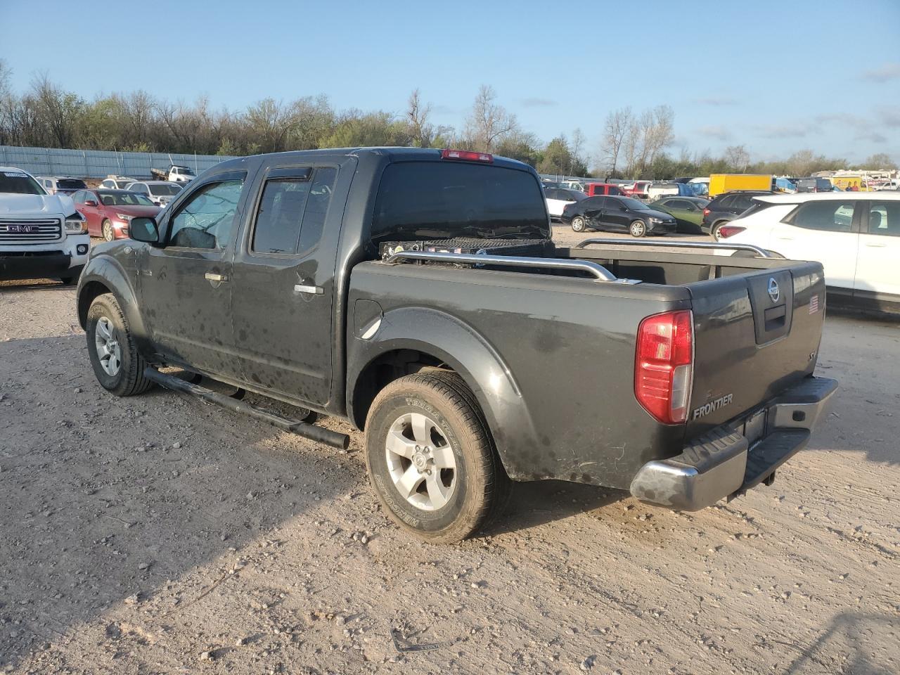 2012 NISSAN FRONTIER S - Фото 2