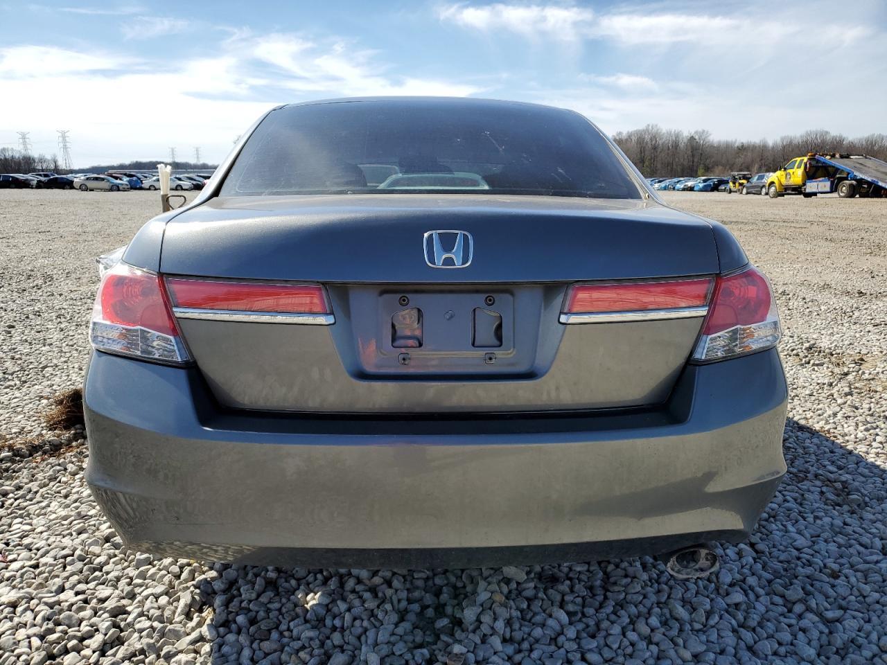 2011 HONDA ACCORD LXP - Image 6
