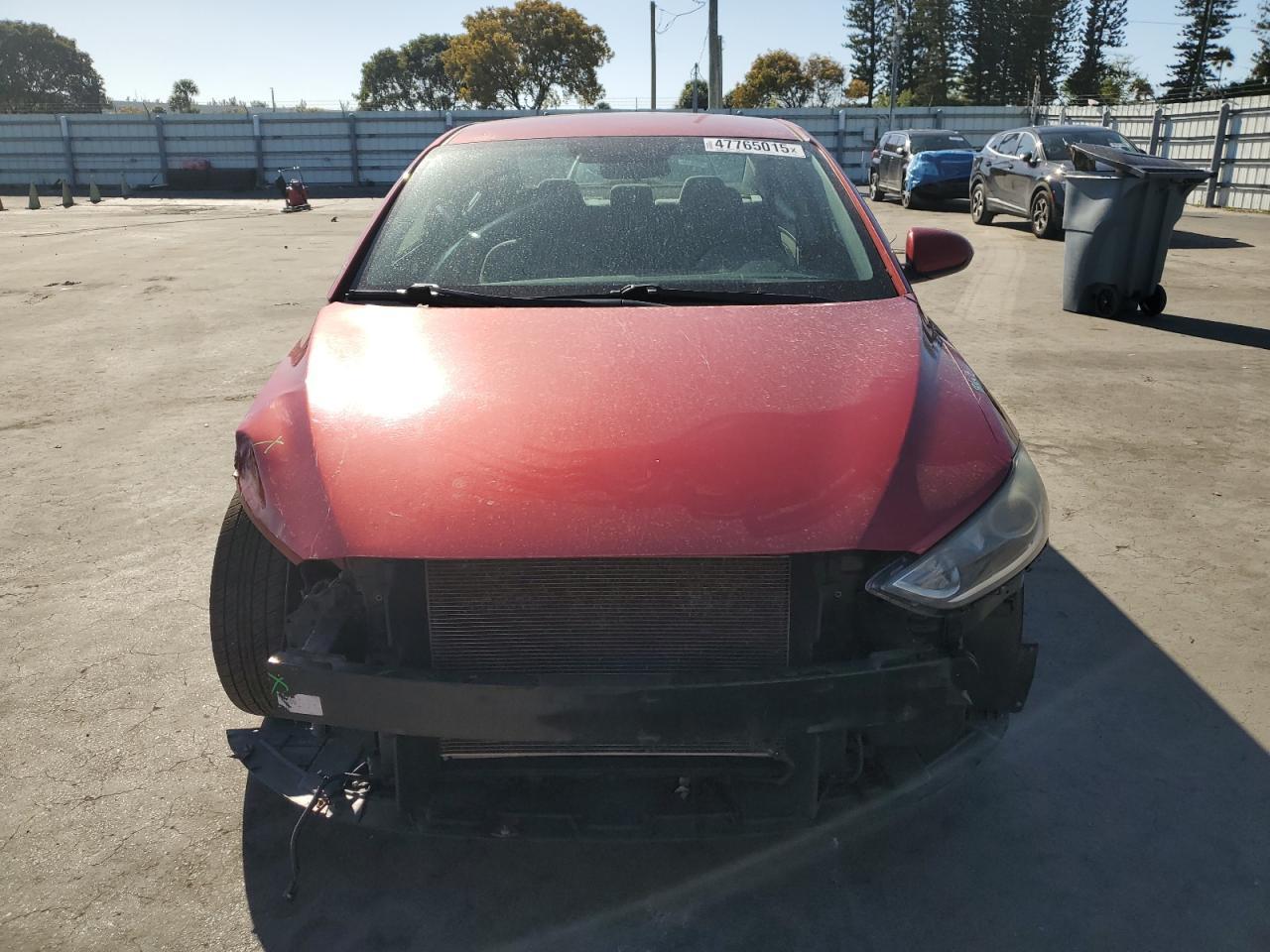 2017 HYUNDAI ELANTRA SE - Фото 5