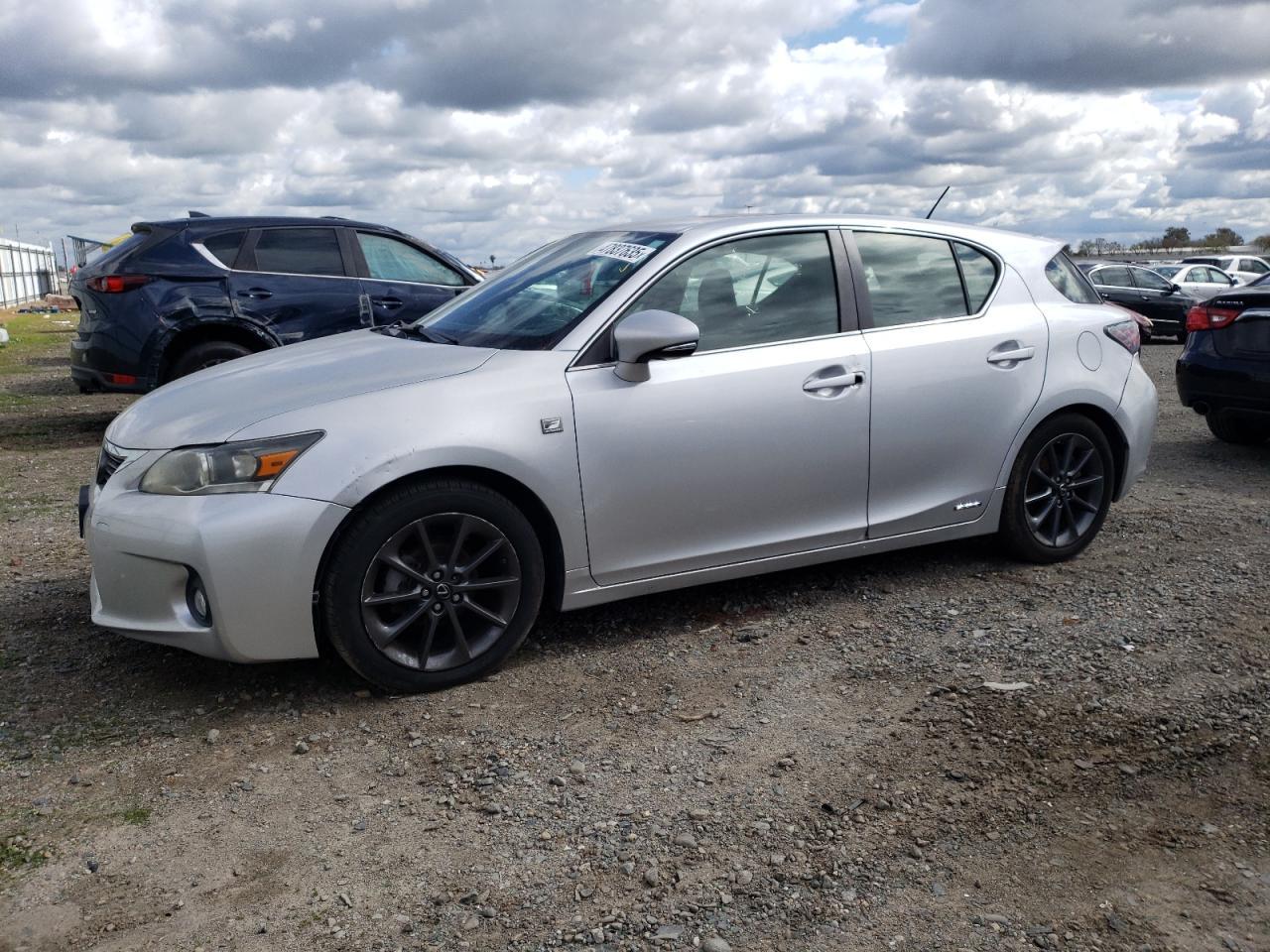 2013 LEXUS CT 200