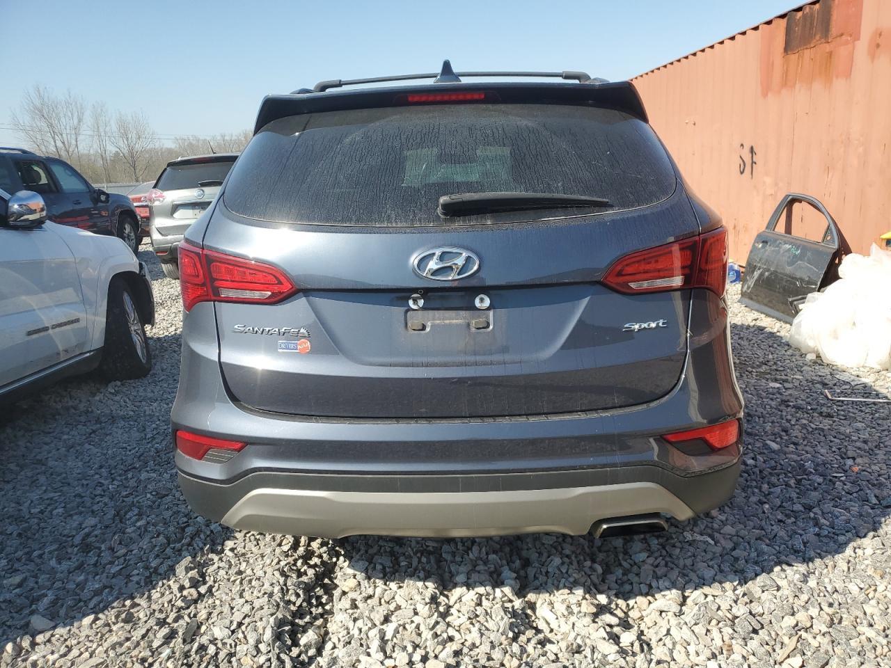 2017 HYUNDAI SANTA FE S - Image 6