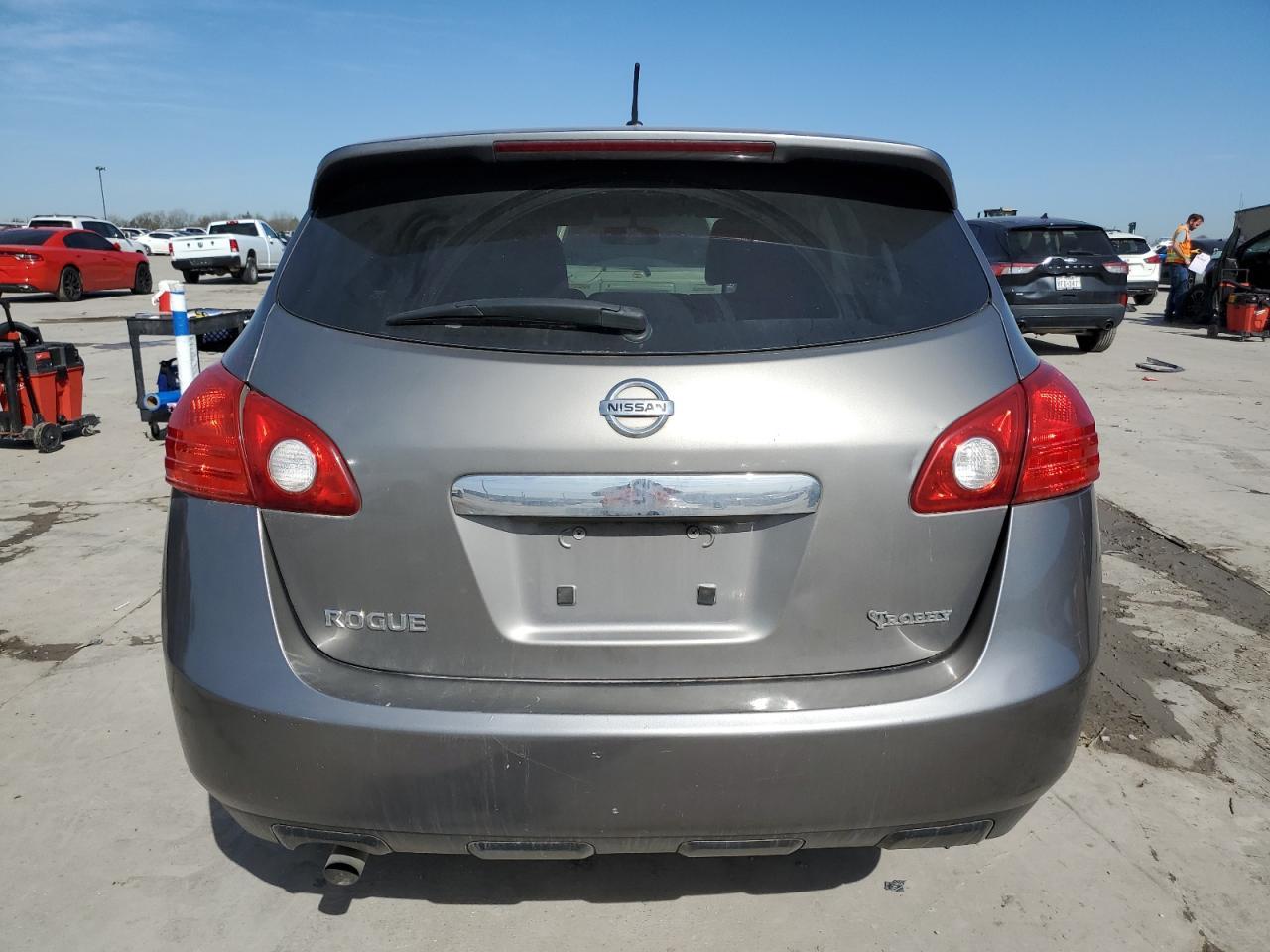 2013 NISSAN ROGUE S - Image 6