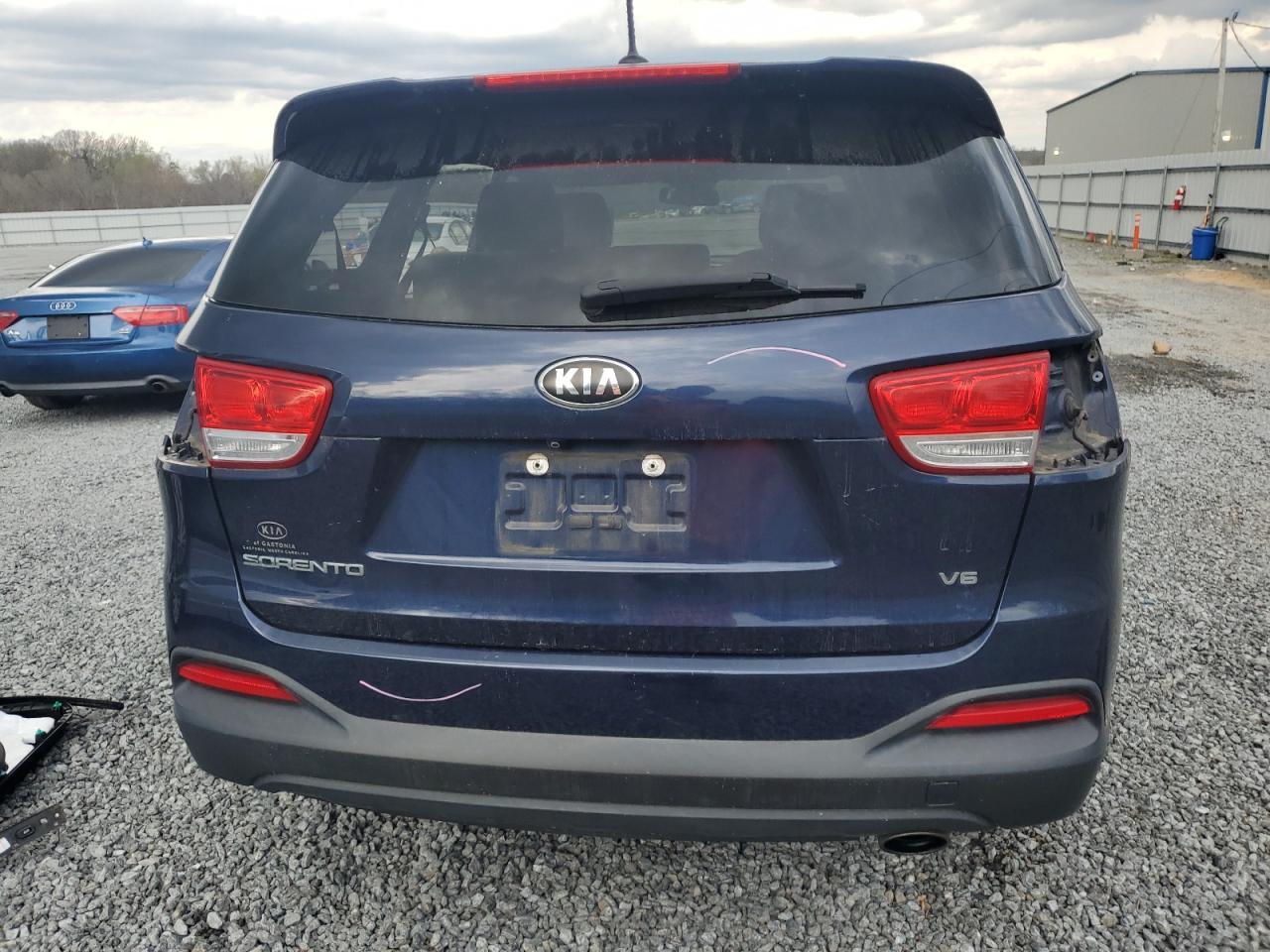 2017 KIA SORENTO LX - Фото 6