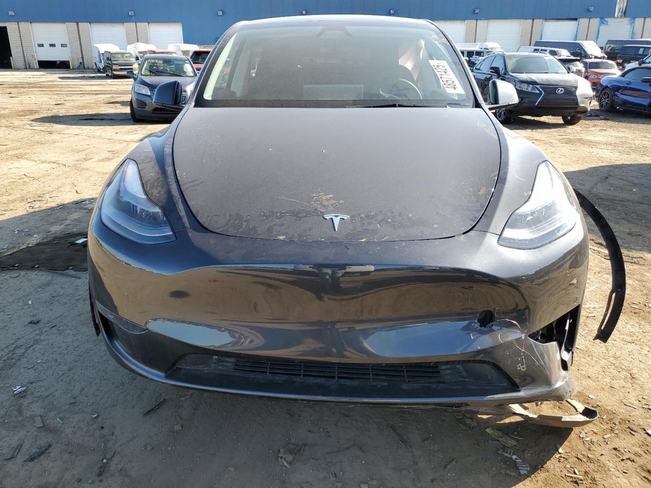 2025 TESLA MODEL Y - Image 5