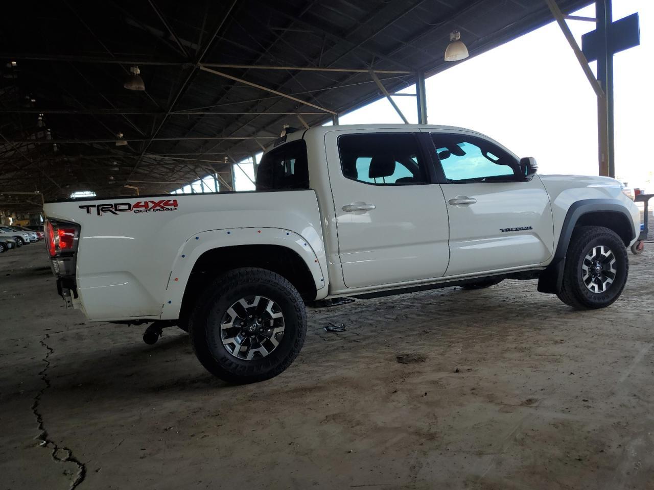 2023 TOYOTA TACOMA DOU - Фото 3