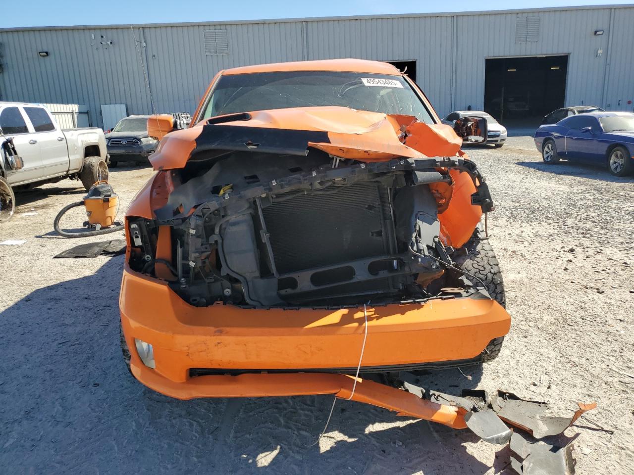 2017 RAM 1500 SPORT - Фото 5