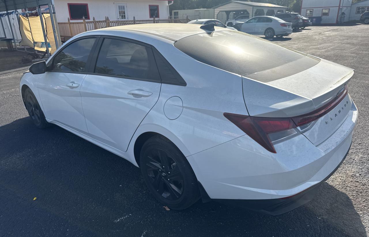 2022 HYUNDAI ELANTRA SE - Фото 3