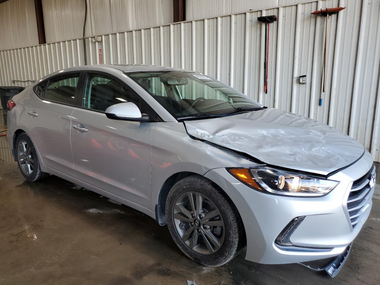 2018 HYUNDAI ELANTRA SE - Image 4