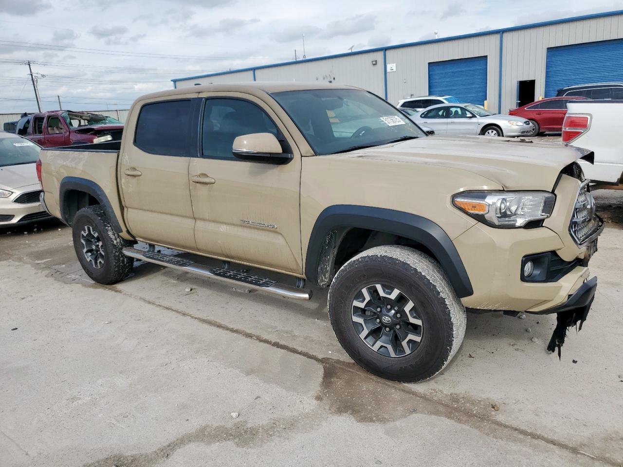 2017 TOYOTA TACOMA DOU - Фото 4