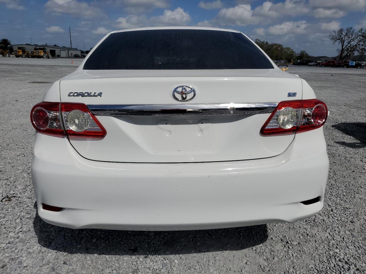 2013 TOYOTA COROLLA BA - Image 6
