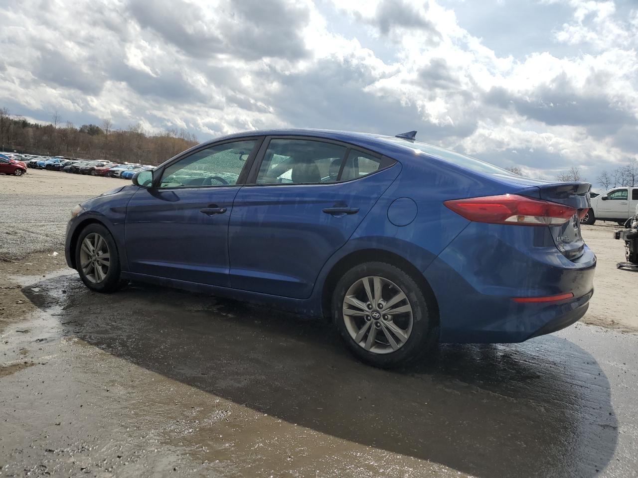 2018 HYUNDAI ELANTRA SE - Фото 2