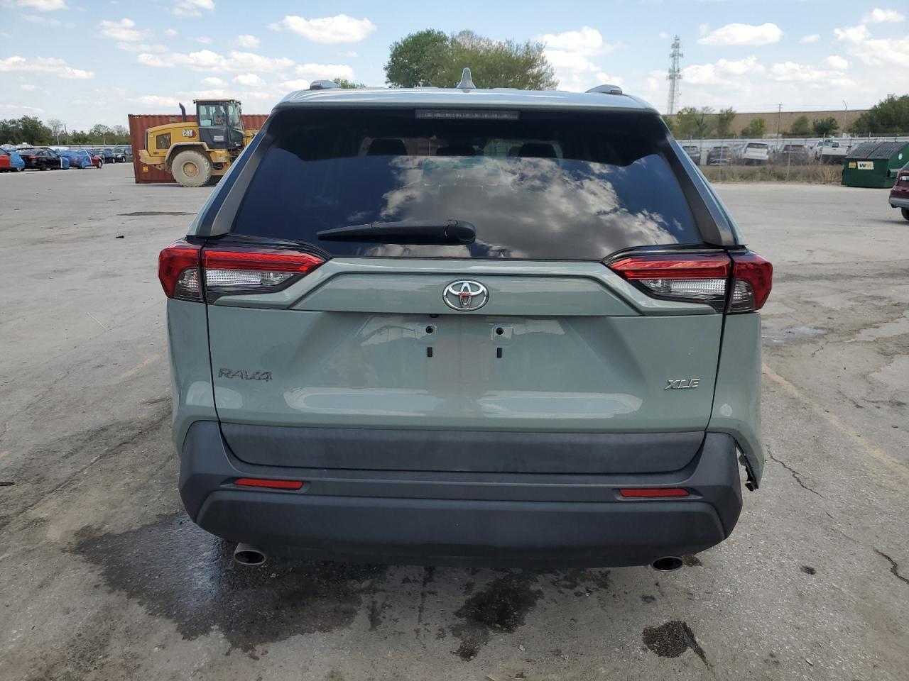 2020 TOYOTA RAV4 XLE P - Image 6