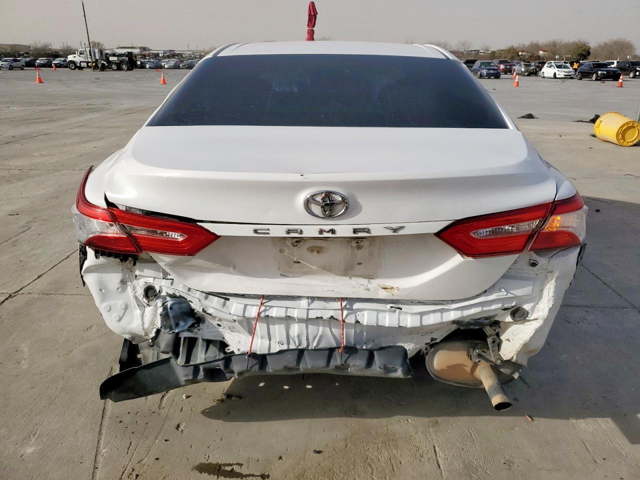 2018 TOYOTA CAMRY L - Image 6