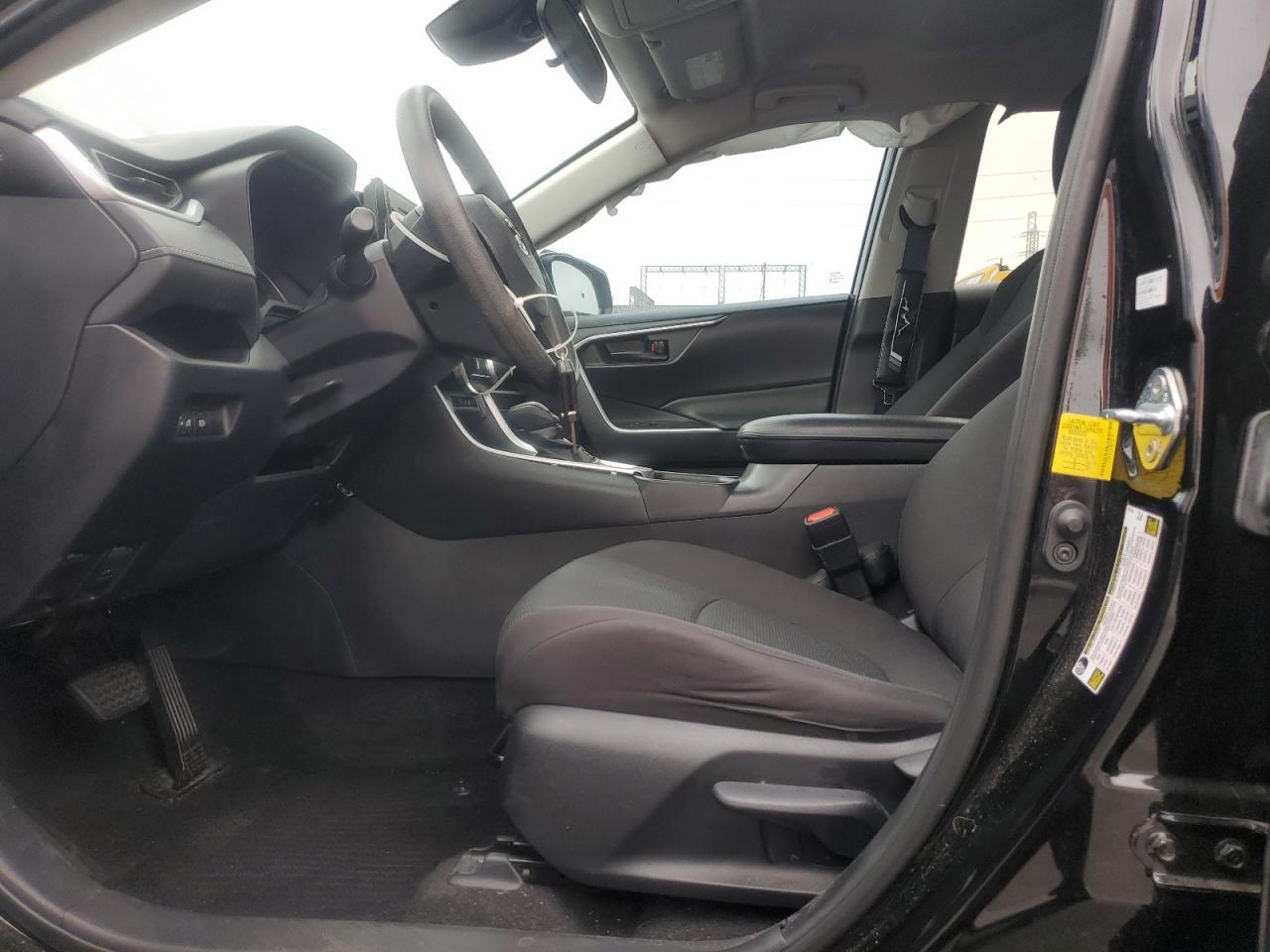 2021 TOYOTA RAV4 LE - Image 7