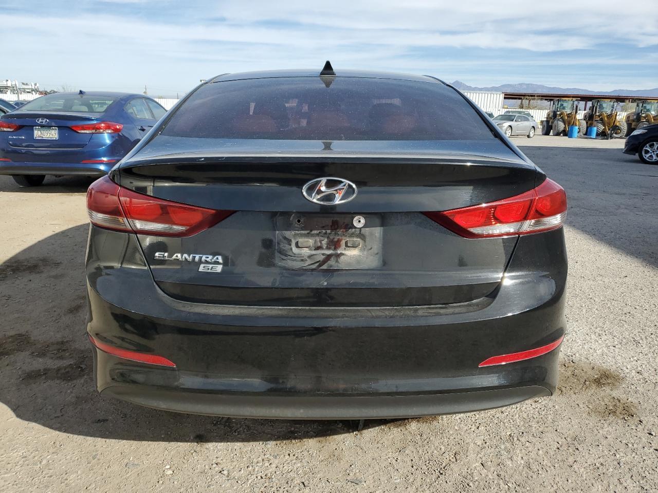 2017 HYUNDAI ELANTRA SE - Image 6
