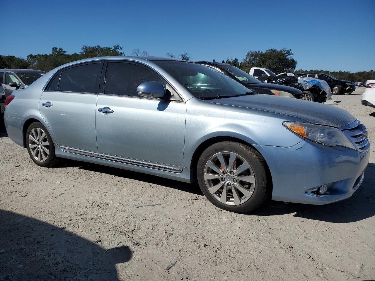 2011 TOYOTA AVALON BAS - Image 4