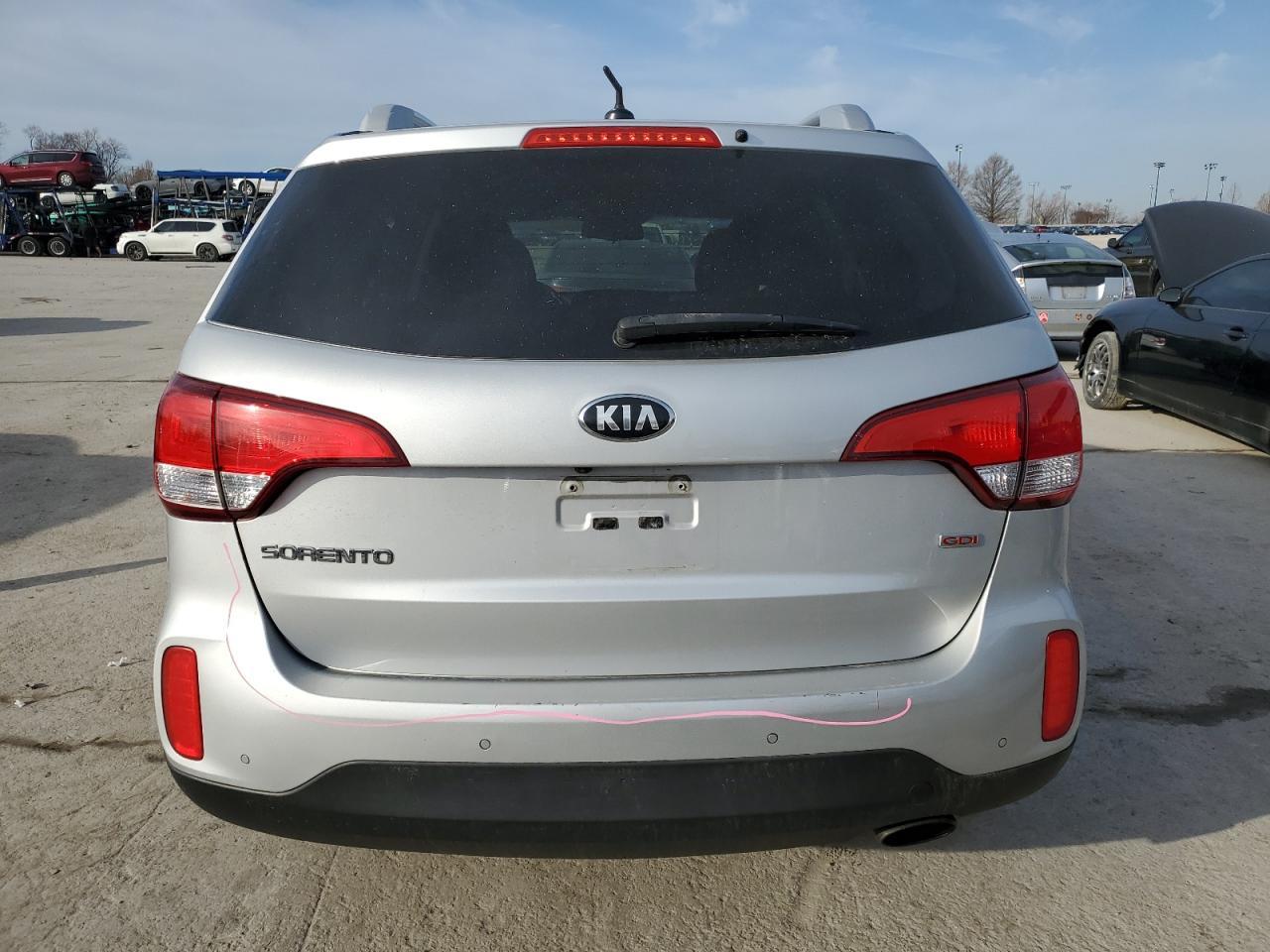 2015 KIA SORENTO LX - Image 6