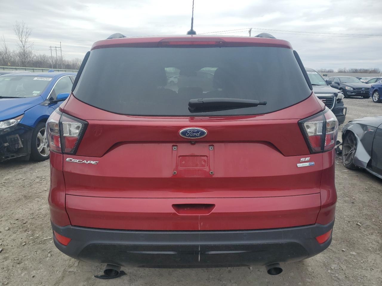 2017 FORD ESCAPE SE - Фото 6