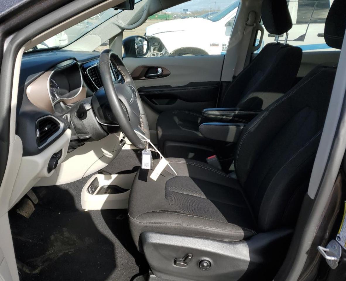 2022 CHRYSLER VOYAGER LX - Фото 7