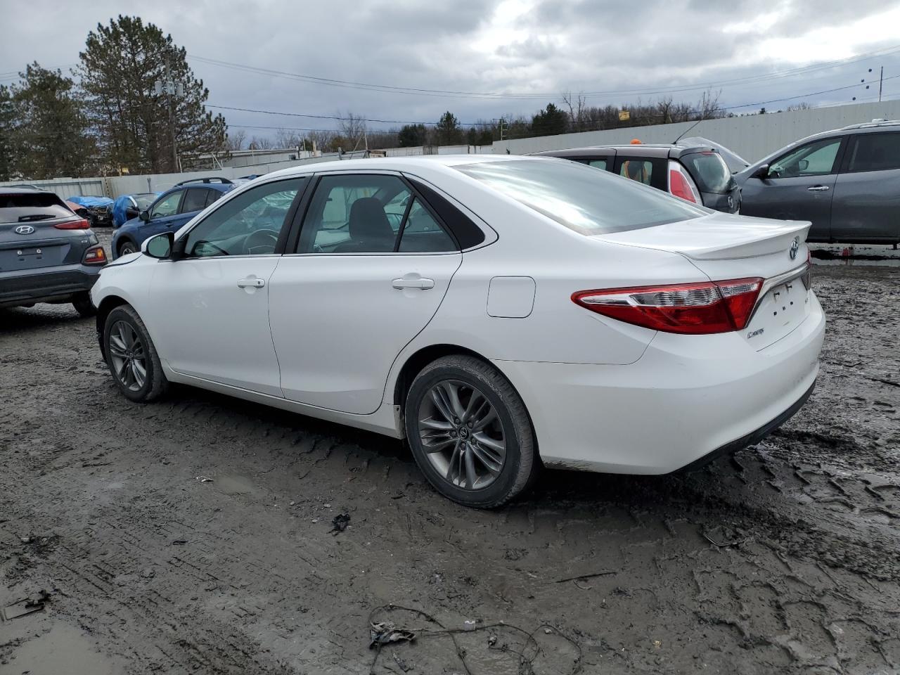 2017 TOYOTA CAMRY LE - Image 2