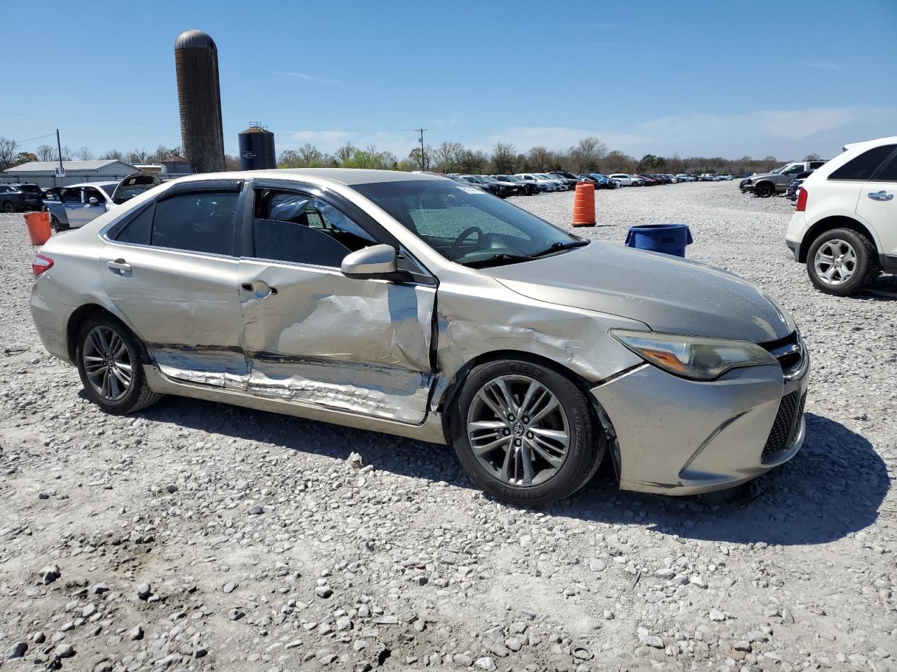 2015 TOYOTA CAMRY LE - Фото 4