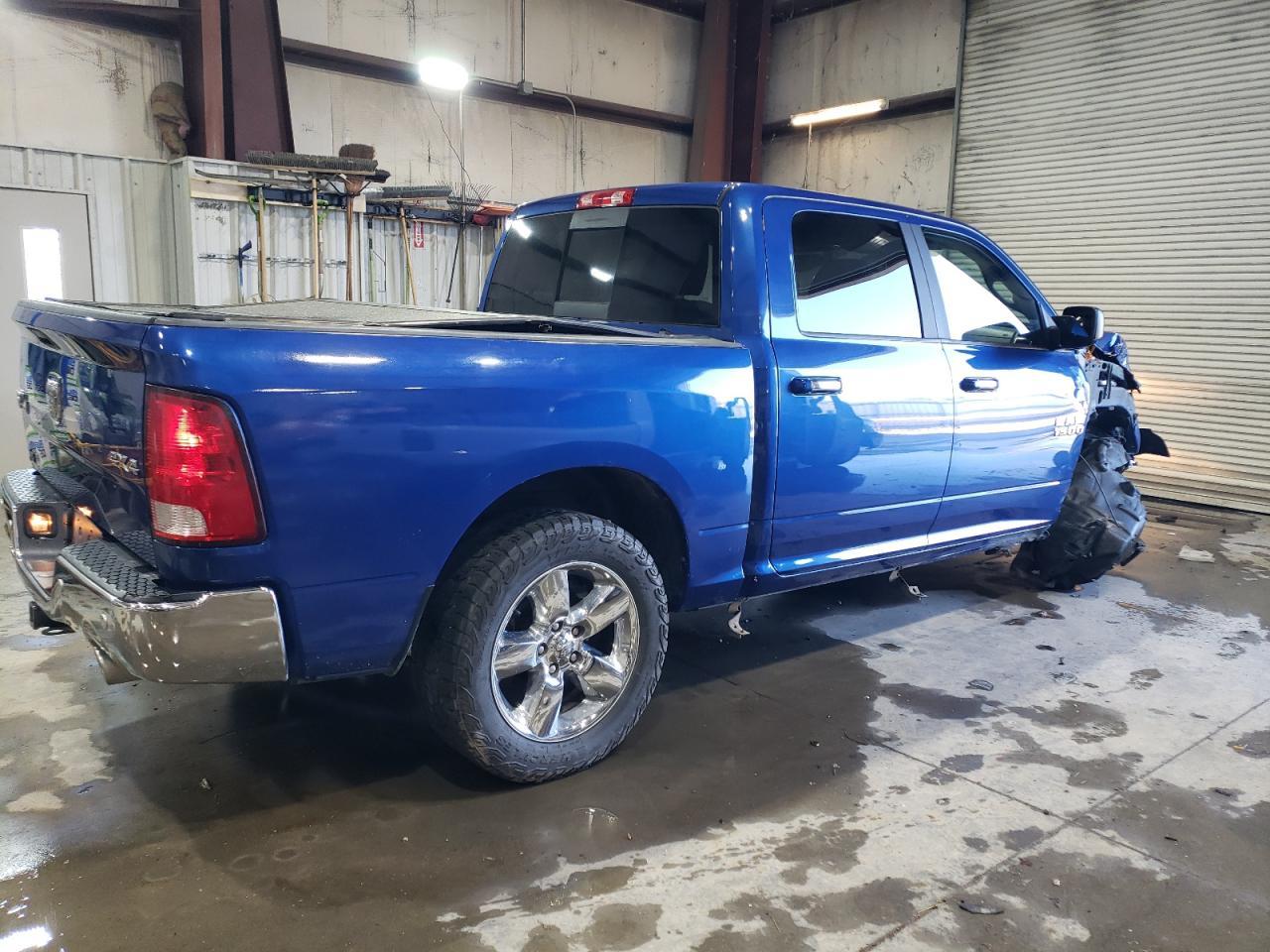 2017 RAM 1500 SLT - Фото 3