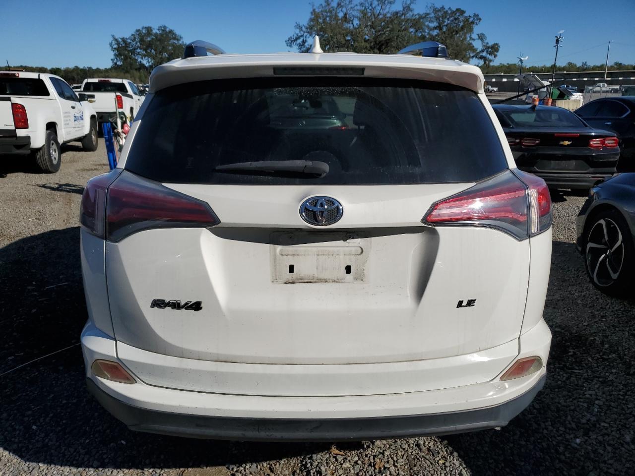 2017 TOYOTA RAV4 LE - Image 6