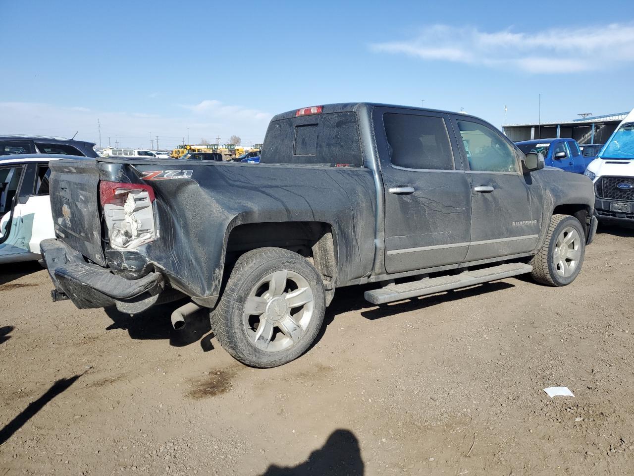 2017 CHEVROLET SILVERADO - Image 3