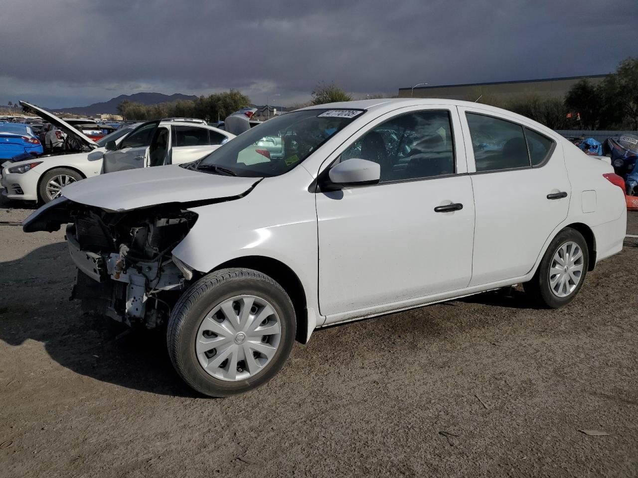 2016 NISSAN VERSA S
