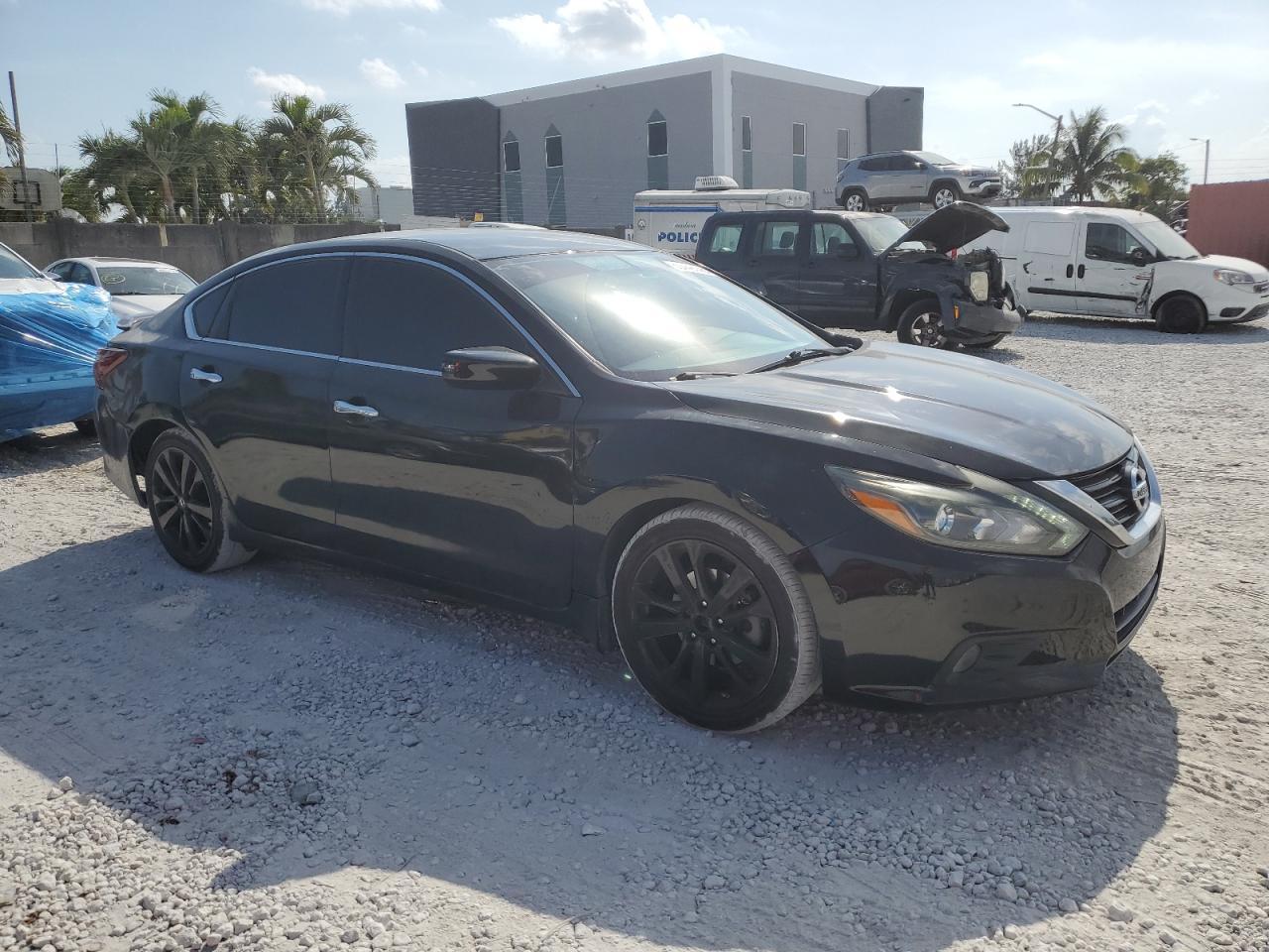 2017 NISSAN ALTIMA 2.5 - Image 4