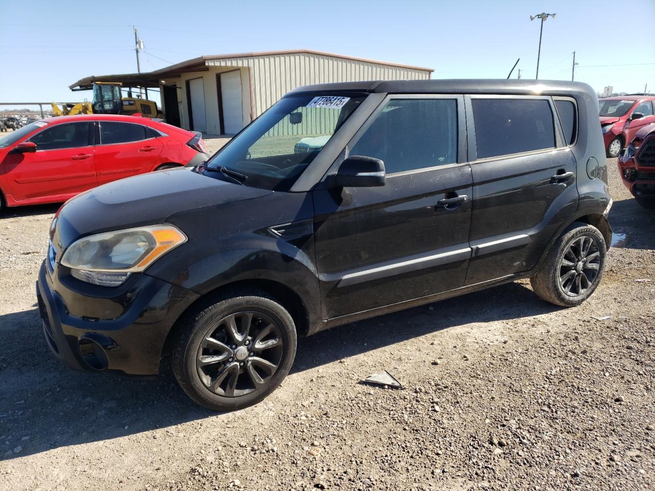 2013 KIA SOUL +