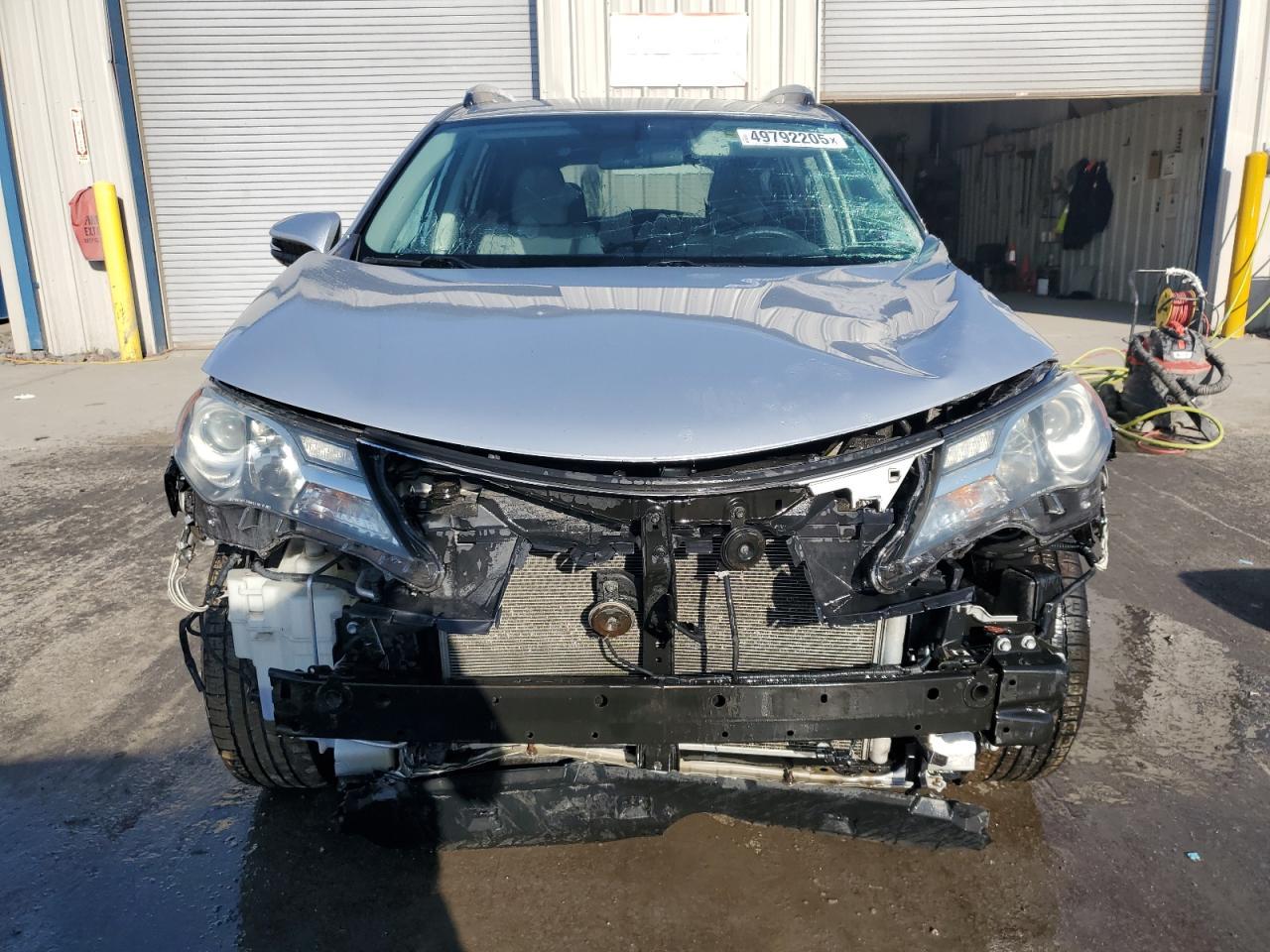 2015 TOYOTA RAV4 XLE - Фото 5