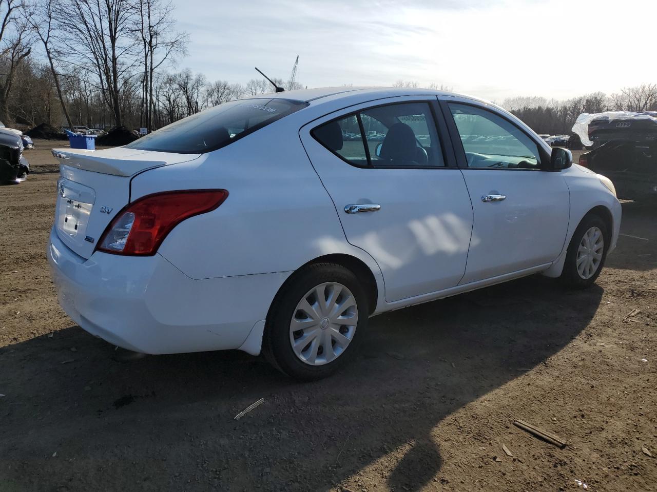 2014 NISSAN VERSA S - Image 3