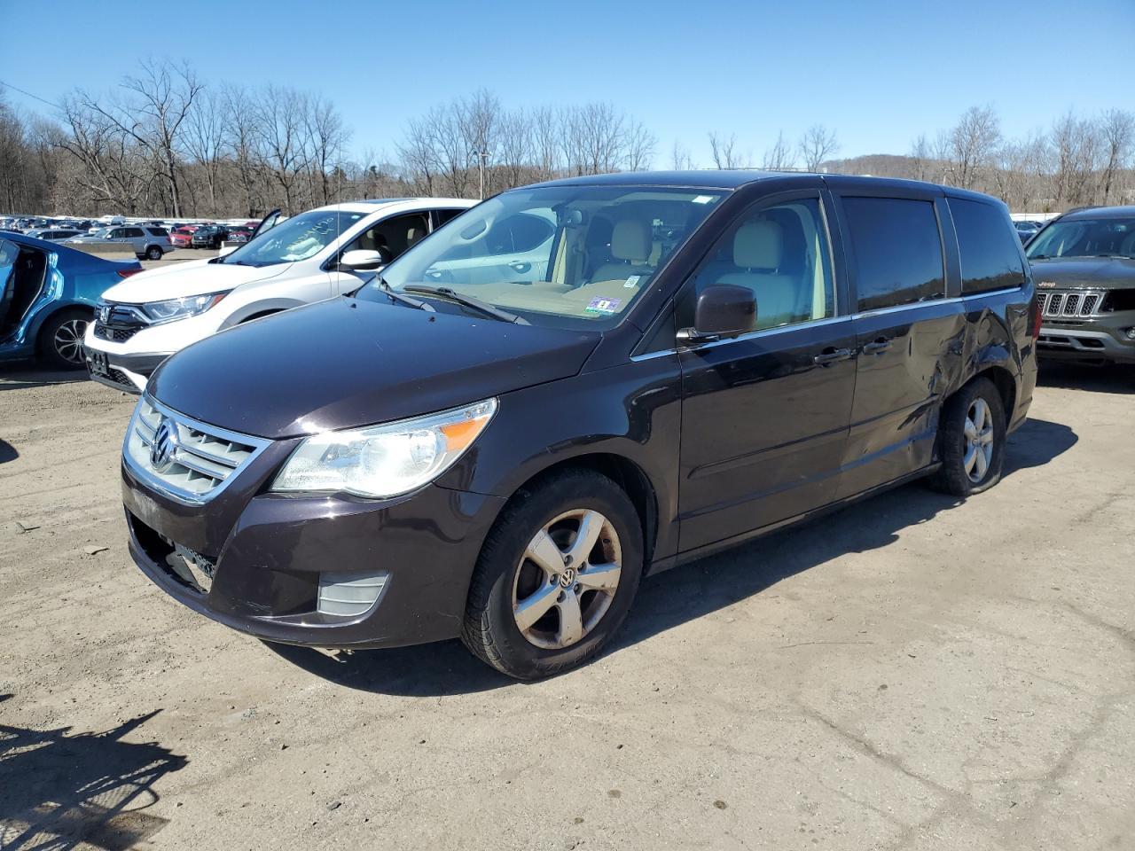 2010 VOLKSWAGEN ROUTAN SE