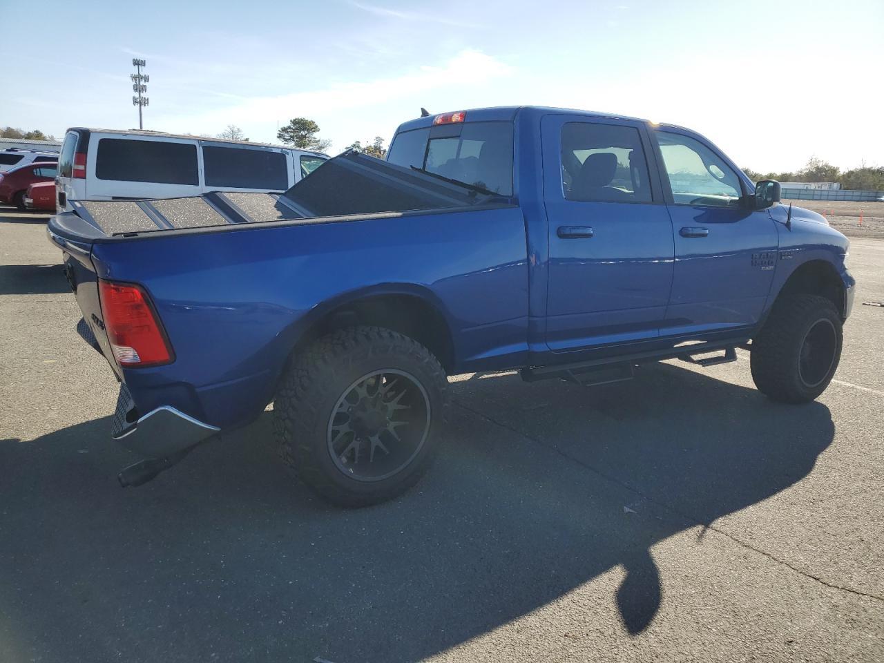 2019 RAM 1500 CLASS - Фото 3