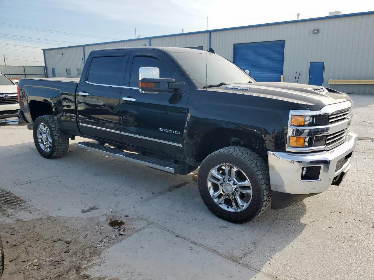 2018 CHEVROLET SILVERADO - Image 4