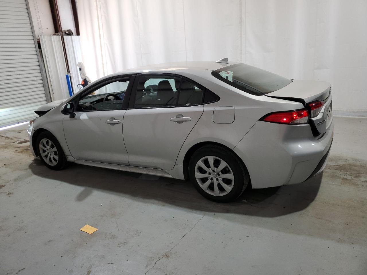 2021 TOYOTA COROLLA LE - Image 2