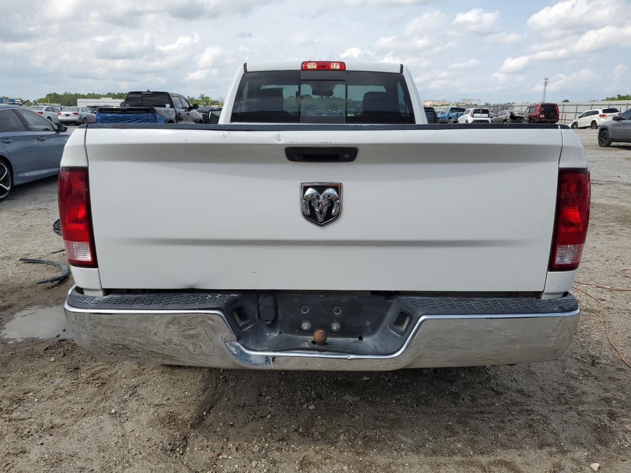 2018 RAM 1500 ST - Image 6