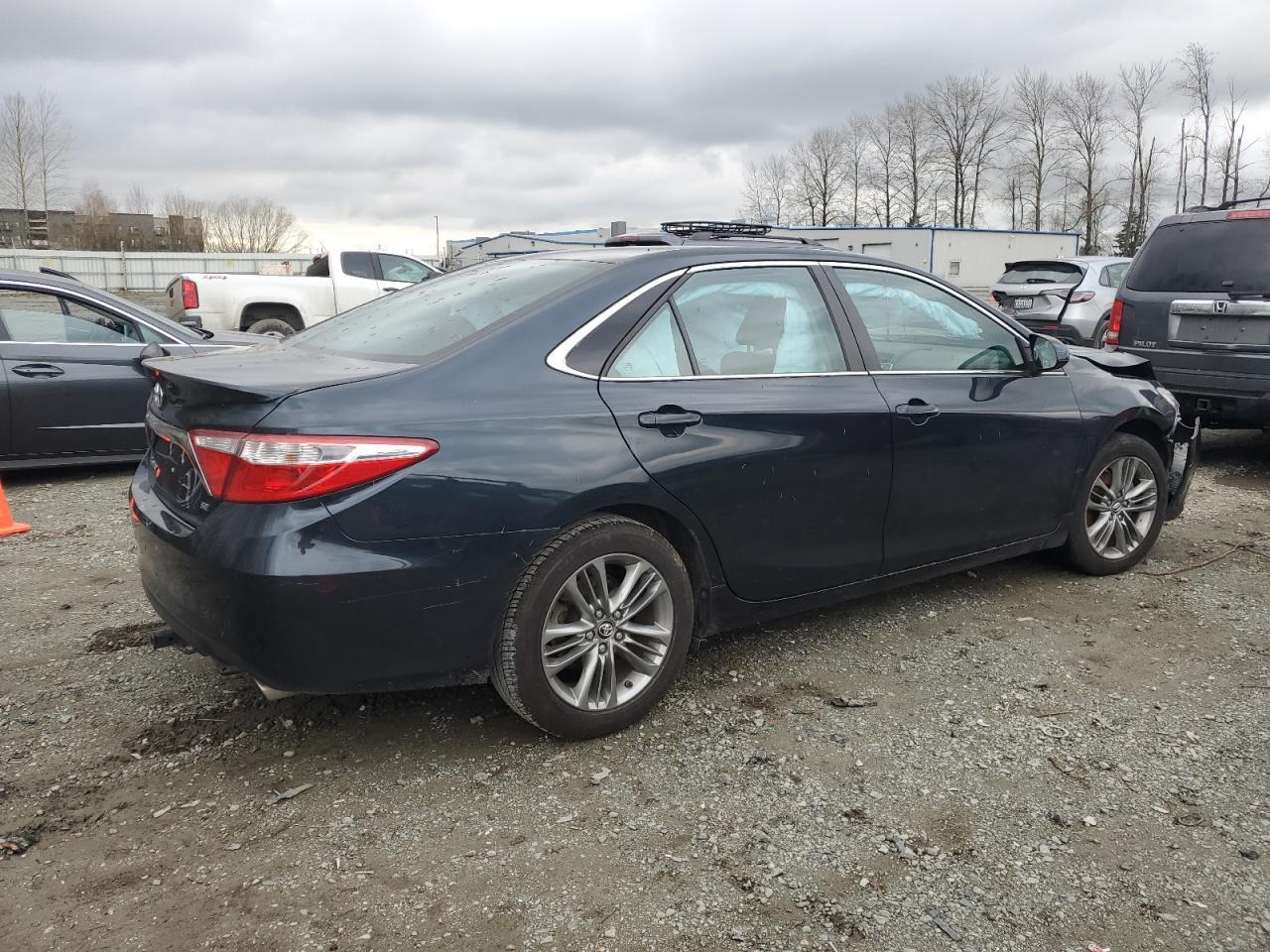 2016 TOYOTA CAMRY LE - Фото 3