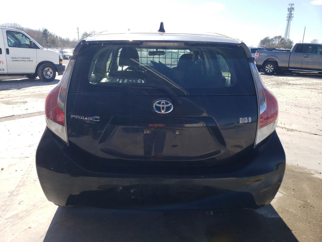 2016 TOYOTA PRIUS C - Image 6