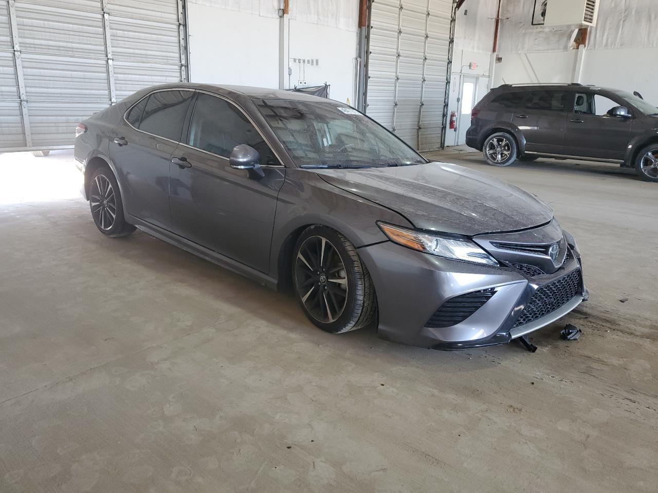 2019 TOYOTA CAMRY XSE - Фото 4