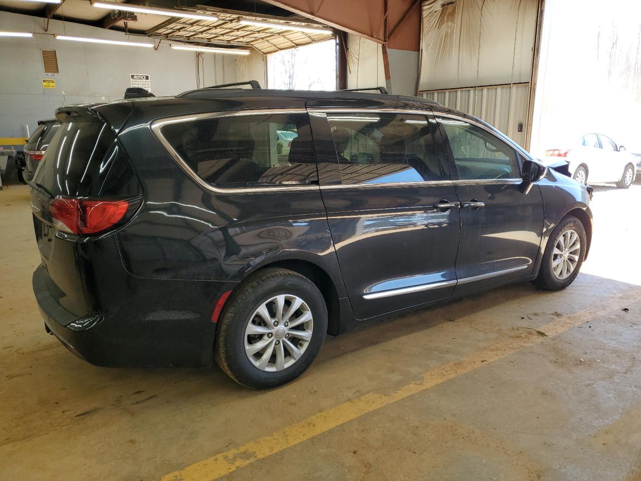 2017 CHRYSLER PACIFICA T - Image 3